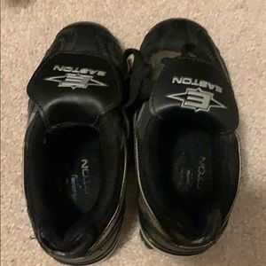Girls Easton softball cleats